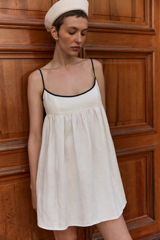 Mini A-line dress with black trim - photo 3