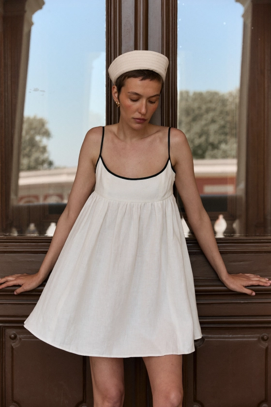 Mini A-line dress with black trim - photo 4